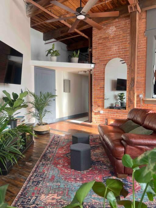 420 Friendly Canada Bridge View Loft Downtown Free Parking ดีทรอยต์ ภายนอก รูปภาพ