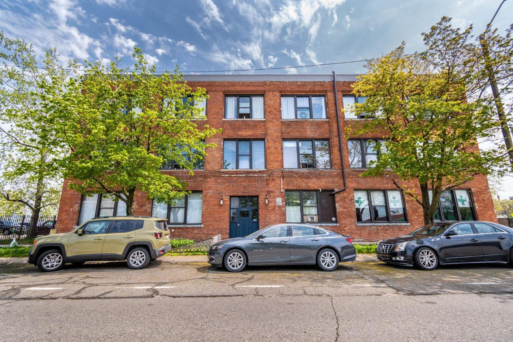 420 Friendly Canada Bridge View Loft Downtown Free Parking ดีทรอยต์ ภายนอก รูปภาพ