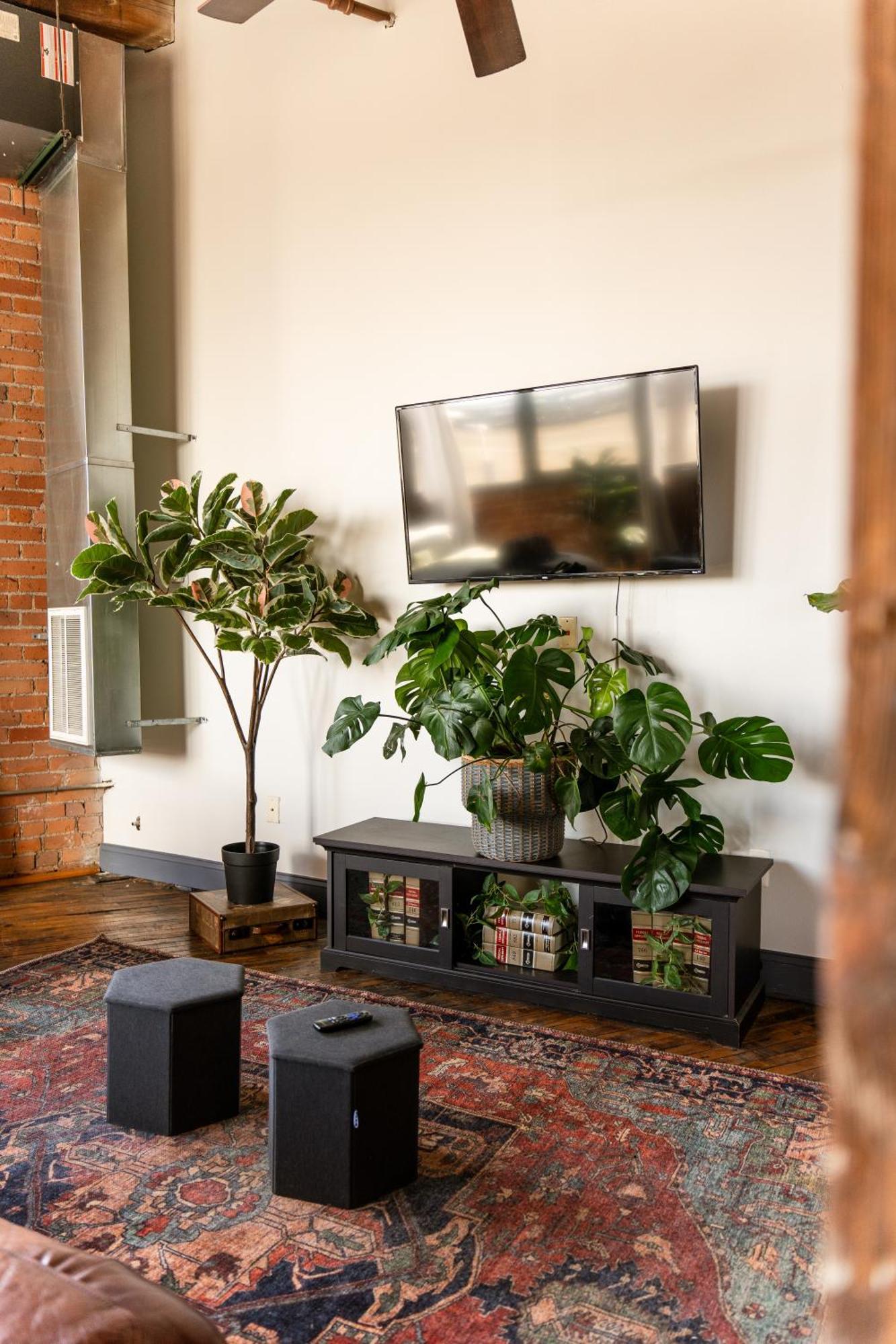 420 Friendly Canada Bridge View Loft Downtown Free Parking ดีทรอยต์ ภายนอก รูปภาพ
